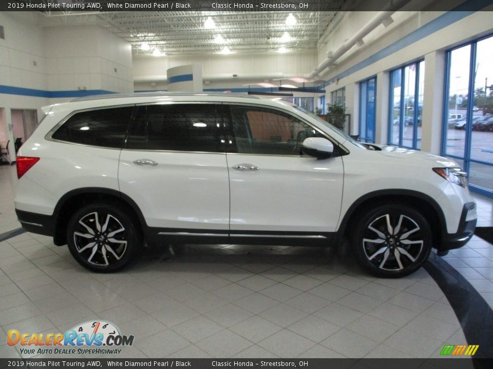 2019 Honda Pilot Touring AWD White Diamond Pearl / Black Photo #4