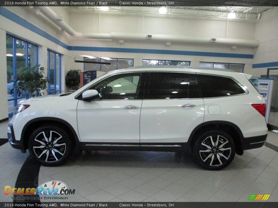 2019 Honda Pilot Touring AWD White Diamond Pearl / Black Photo #10