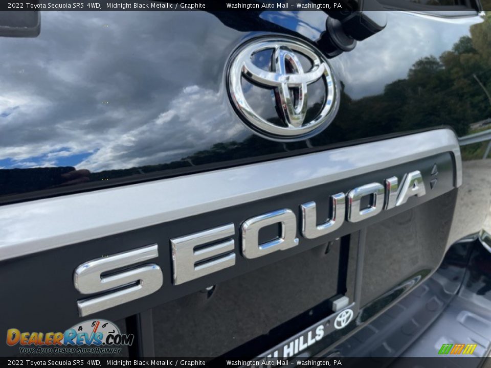 2022 Toyota Sequoia SR5 4WD Midnight Black Metallic / Graphite Photo #15