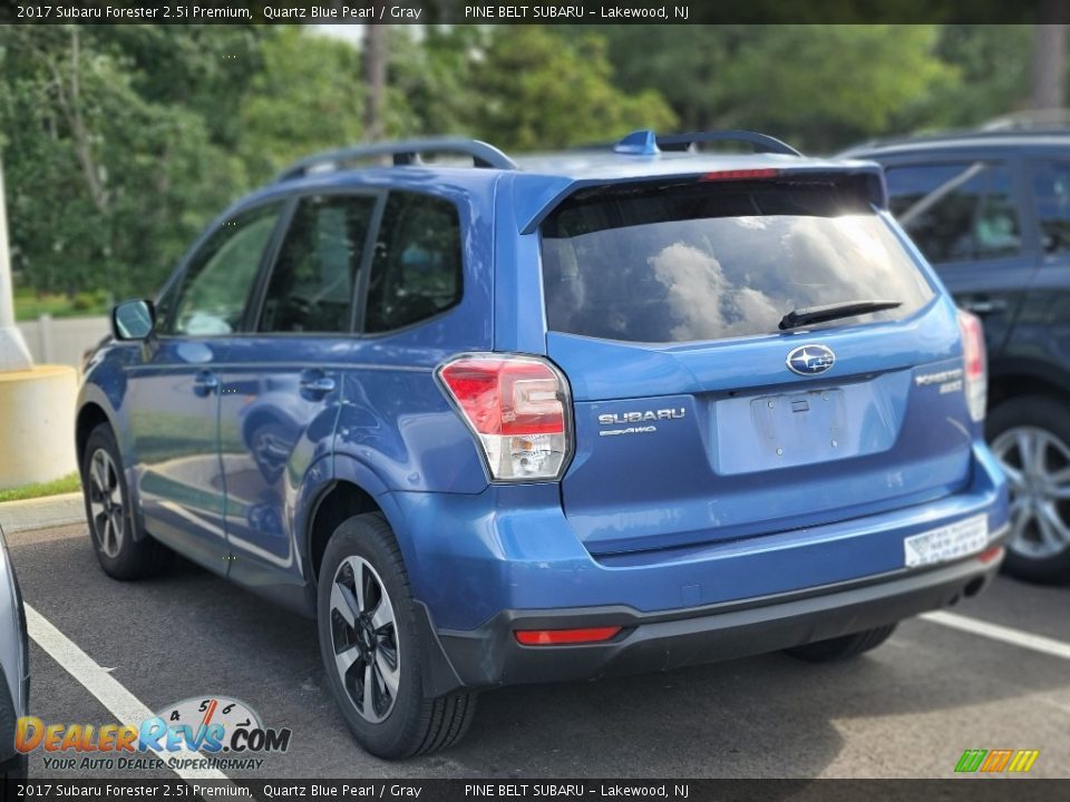 2017 Subaru Forester 2.5i Premium Quartz Blue Pearl / Gray Photo #4