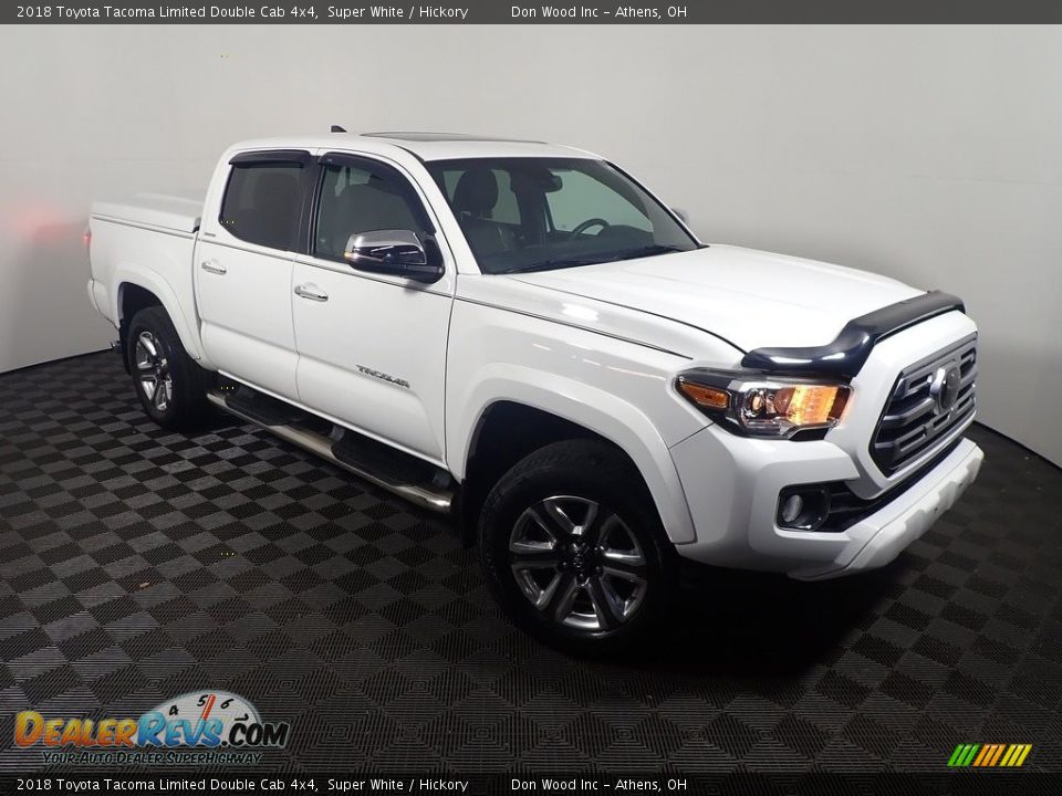 Front 3/4 View of 2018 Toyota Tacoma Limited Double Cab 4x4 Photo #6