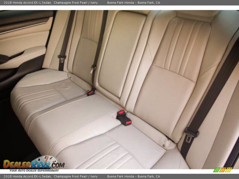 2018 Honda Accord EX-L Sedan Champagne Frost Pearl / Ivory Photo #20