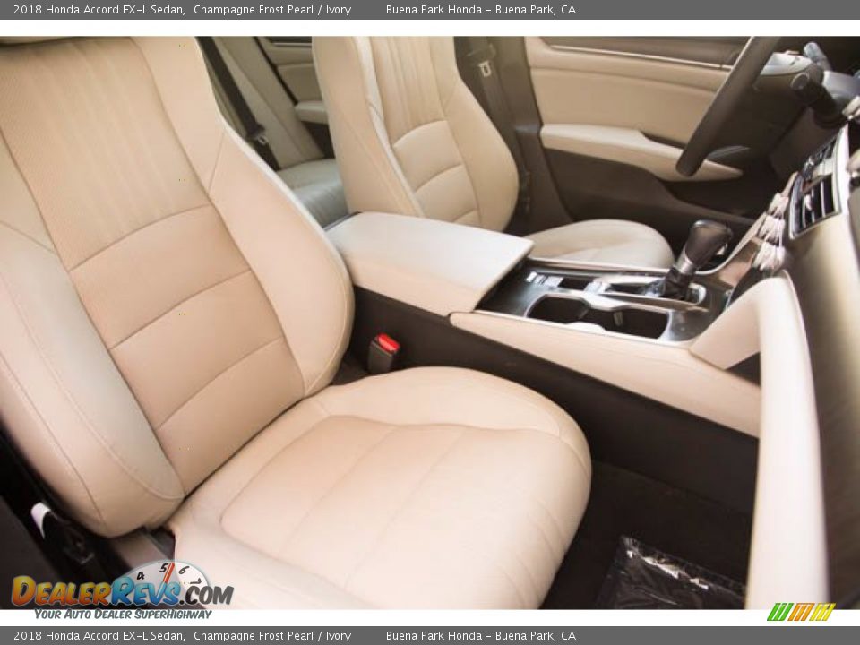 2018 Honda Accord EX-L Sedan Champagne Frost Pearl / Ivory Photo #25