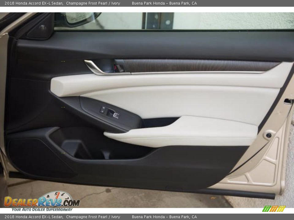 2018 Honda Accord EX-L Sedan Champagne Frost Pearl / Ivory Photo #33