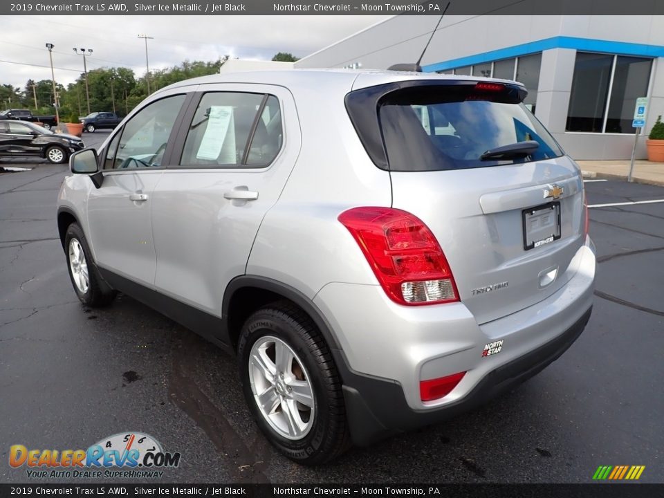 2019 Chevrolet Trax LS AWD Silver Ice Metallic / Jet Black Photo #4