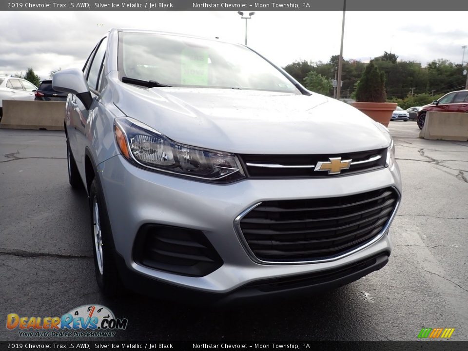 2019 Chevrolet Trax LS AWD Silver Ice Metallic / Jet Black Photo #12