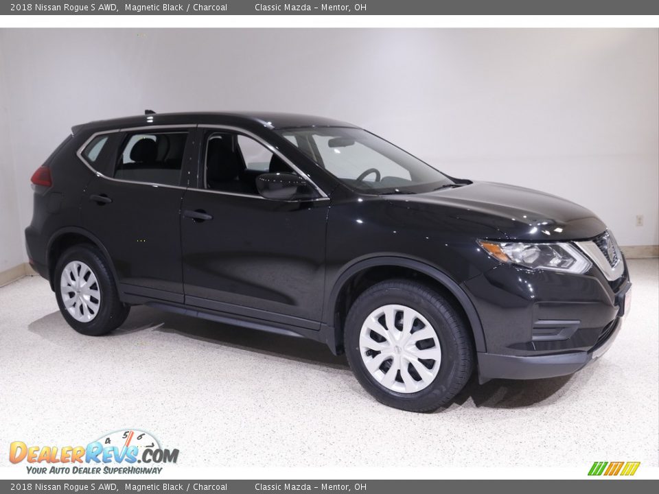 2018 Nissan Rogue S AWD Magnetic Black / Charcoal Photo #1