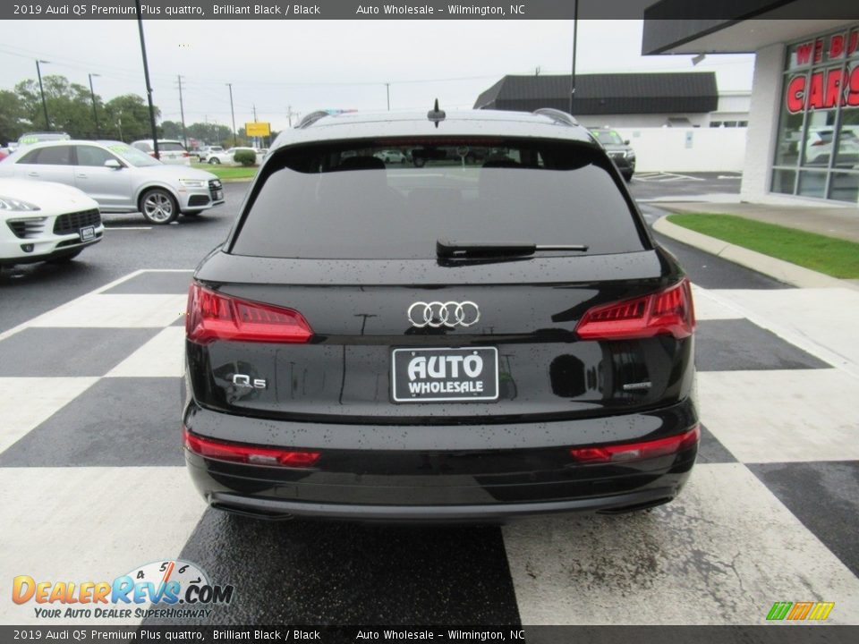 2019 Audi Q5 Premium Plus quattro Brilliant Black / Black Photo #4