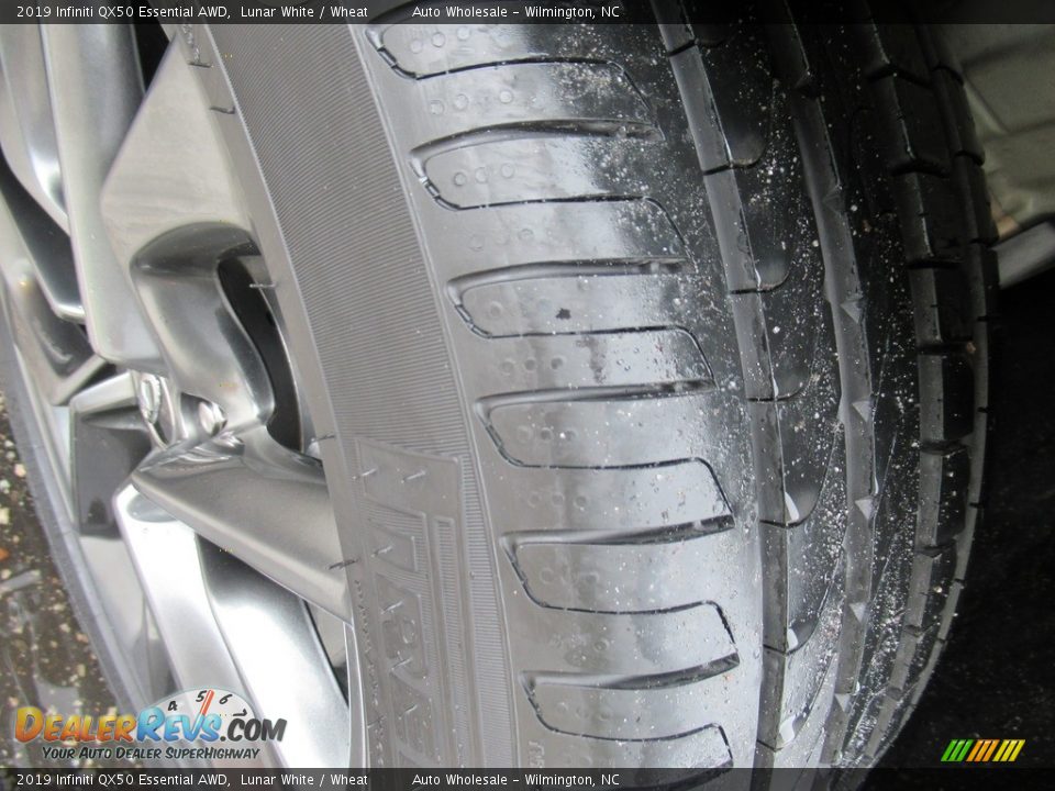 2019 Infiniti QX50 Essential AWD Lunar White / Wheat Photo #8