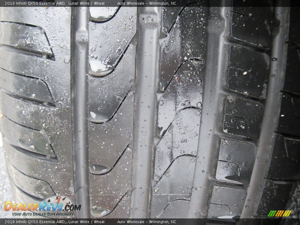 2019 Infiniti QX50 Essential AWD Lunar White / Wheat Photo #9