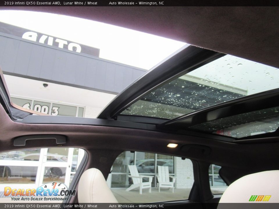 2019 Infiniti QX50 Essential AWD Lunar White / Wheat Photo #11
