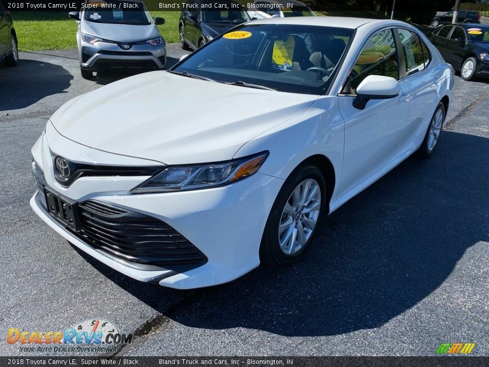 2018 Toyota Camry LE Super White / Black Photo #2