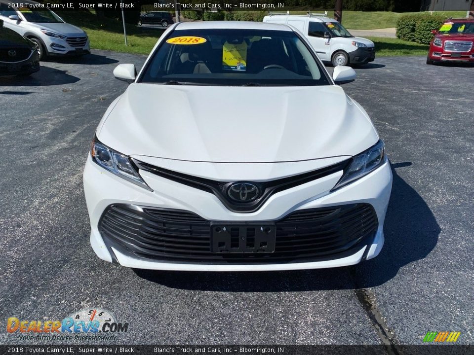 2018 Toyota Camry LE Super White / Black Photo #3