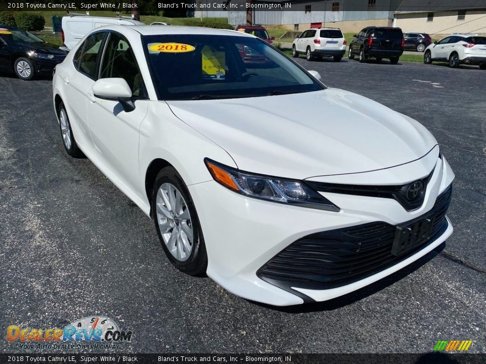 2018 Toyota Camry LE Super White / Black Photo #4