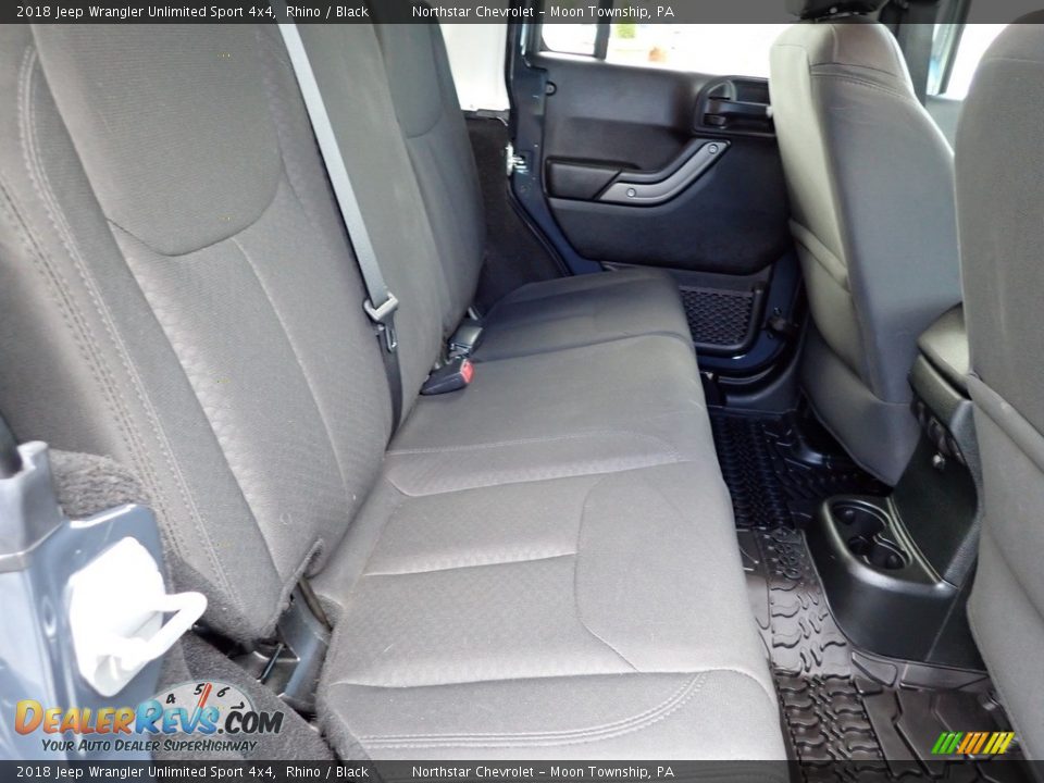 2018 Jeep Wrangler Unlimited Sport 4x4 Rhino / Black Photo #17