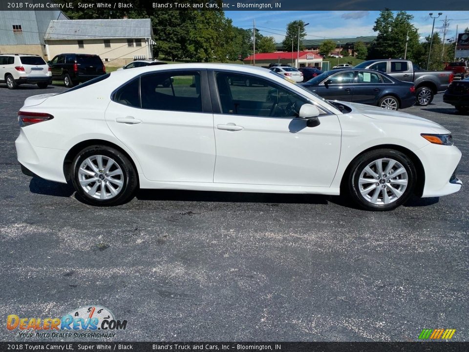 2018 Toyota Camry LE Super White / Black Photo #5