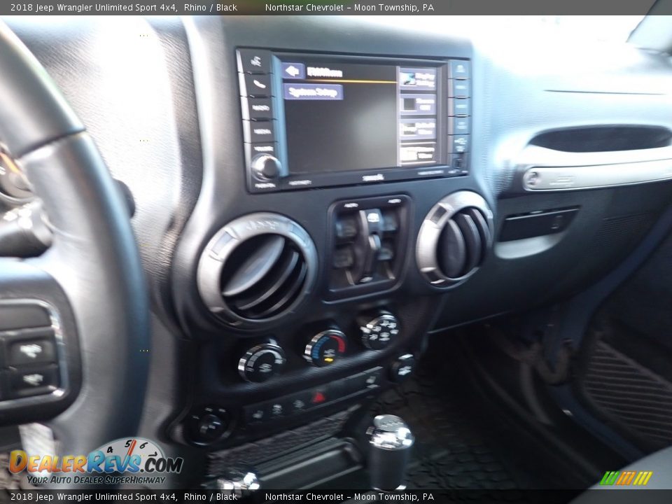 2018 Jeep Wrangler Unlimited Sport 4x4 Rhino / Black Photo #28