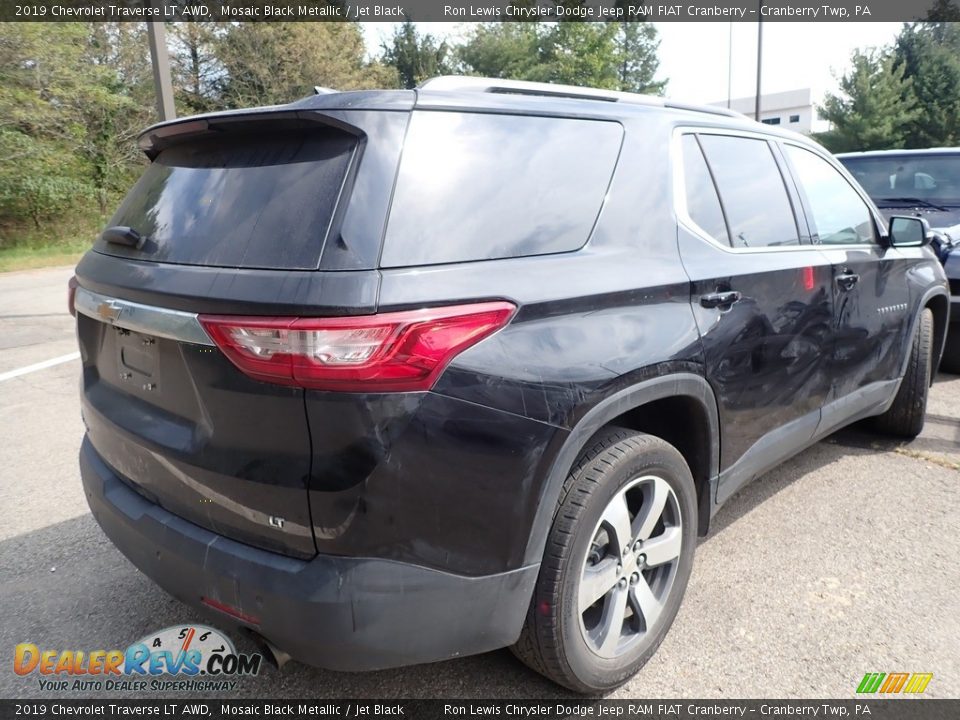2019 Chevrolet Traverse LT AWD Mosaic Black Metallic / Jet Black Photo #2