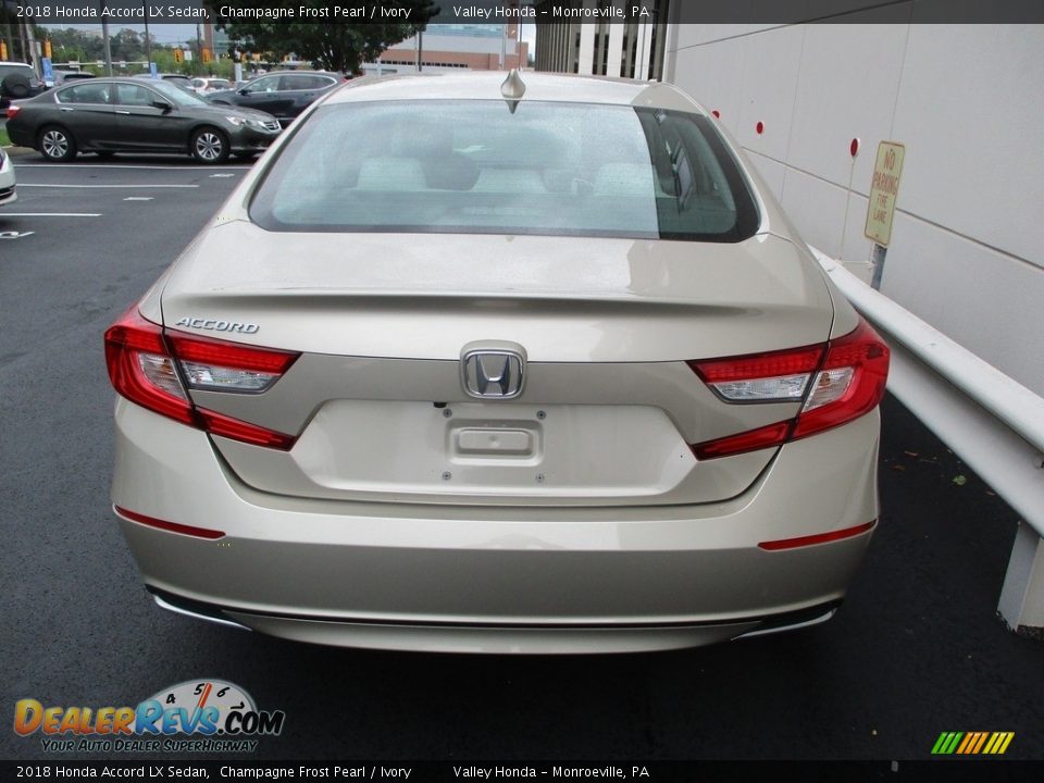 2018 Honda Accord LX Sedan Champagne Frost Pearl / Ivory Photo #4