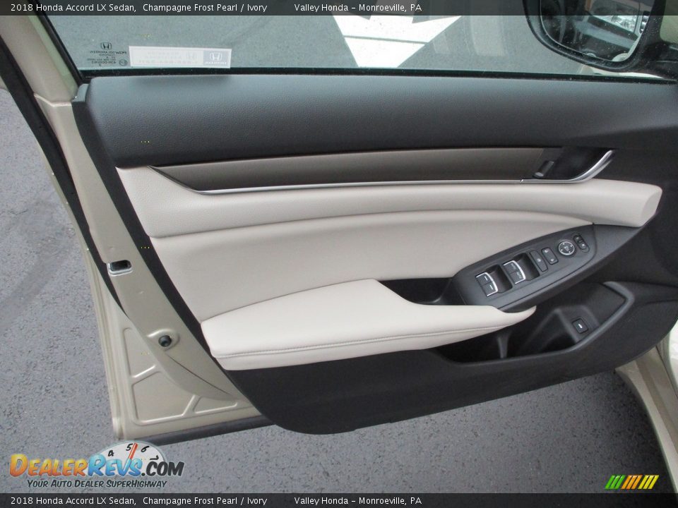 2018 Honda Accord LX Sedan Champagne Frost Pearl / Ivory Photo #10