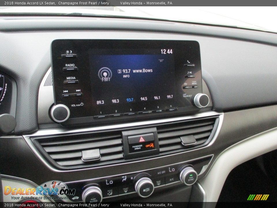 2018 Honda Accord LX Sedan Champagne Frost Pearl / Ivory Photo #14