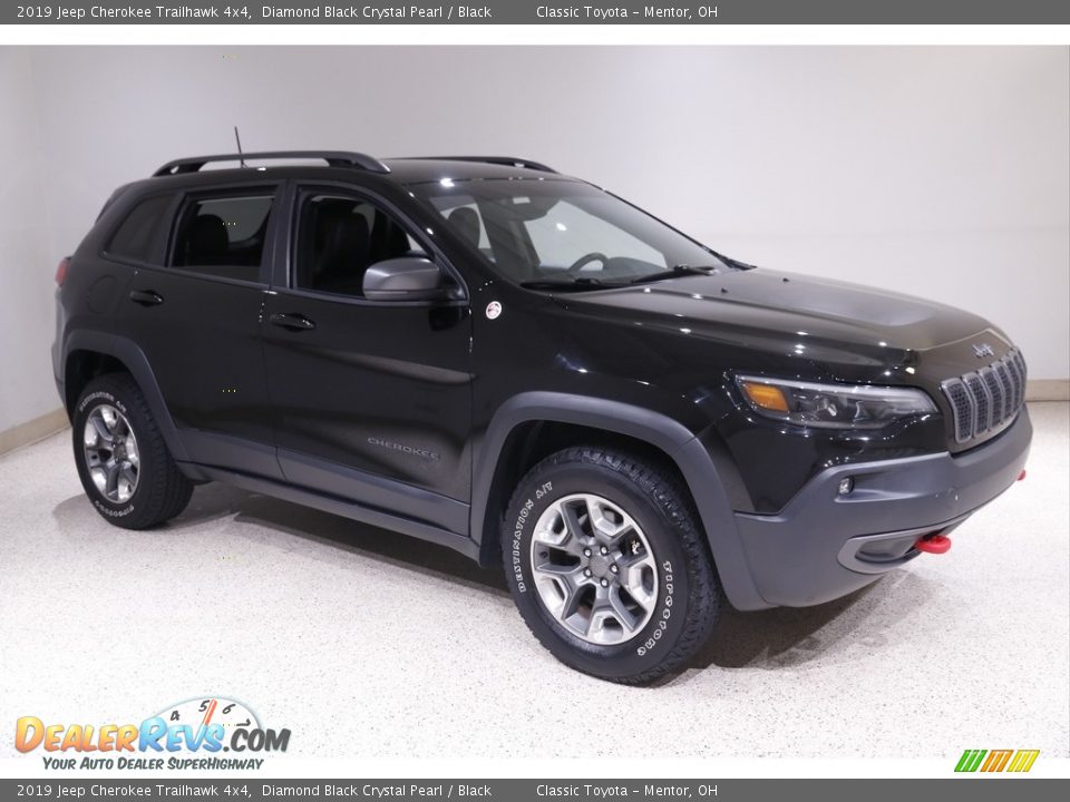 2019 Jeep Cherokee Trailhawk 4x4 Diamond Black Crystal Pearl / Black Photo #1