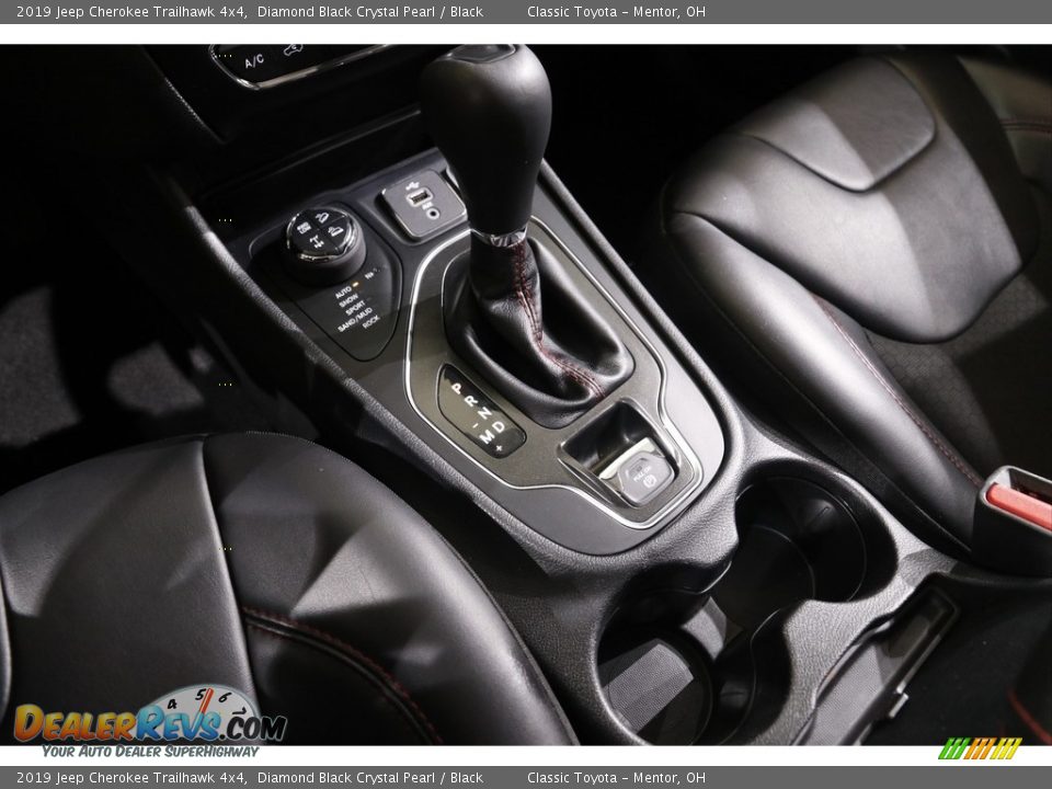 2019 Jeep Cherokee Trailhawk 4x4 Diamond Black Crystal Pearl / Black Photo #14