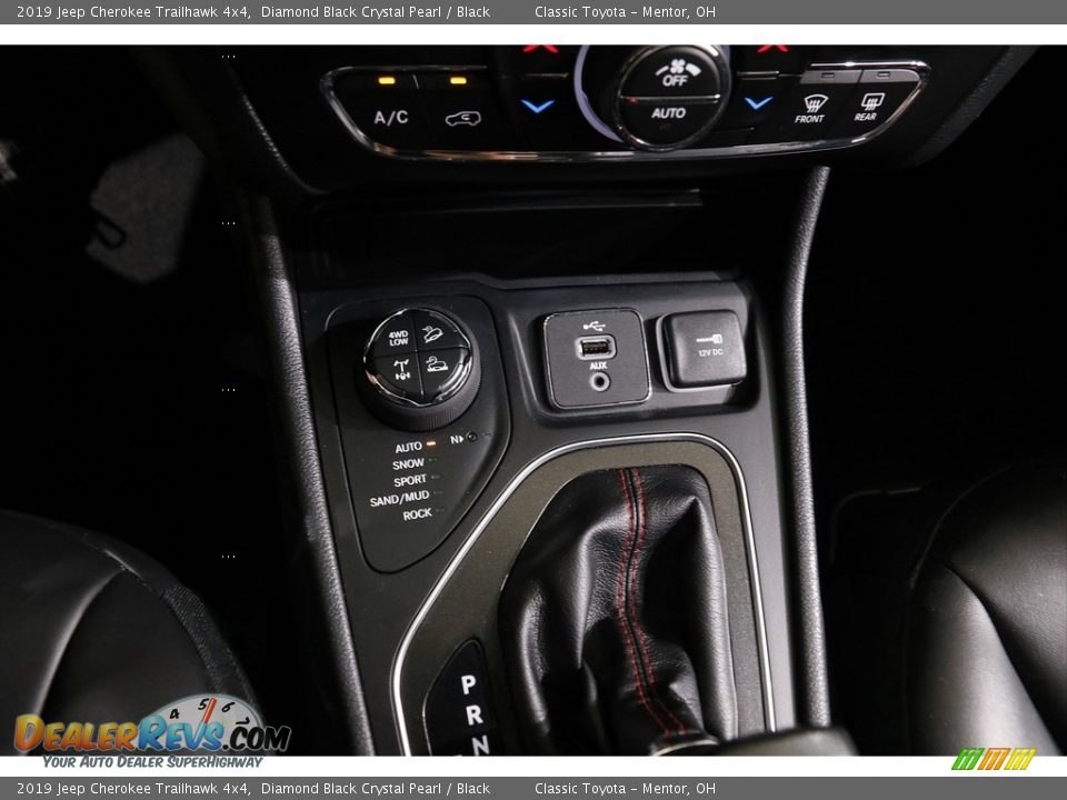 2019 Jeep Cherokee Trailhawk 4x4 Diamond Black Crystal Pearl / Black Photo #15
