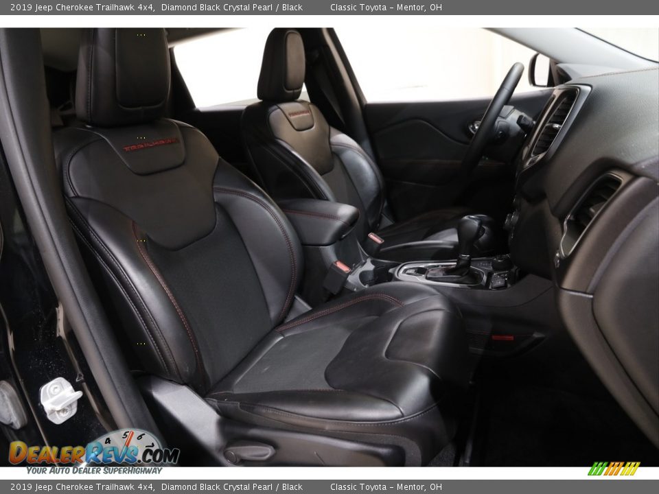2019 Jeep Cherokee Trailhawk 4x4 Diamond Black Crystal Pearl / Black Photo #16