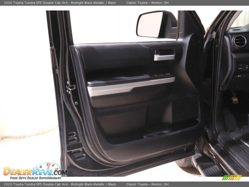 2020 Toyota Tundra SR5 Double Cab 4x4 Midnight Black Metallic / Black Photo #4