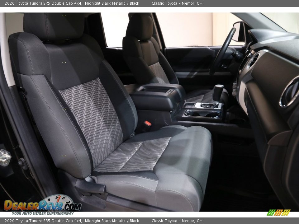 2020 Toyota Tundra SR5 Double Cab 4x4 Midnight Black Metallic / Black Photo #15