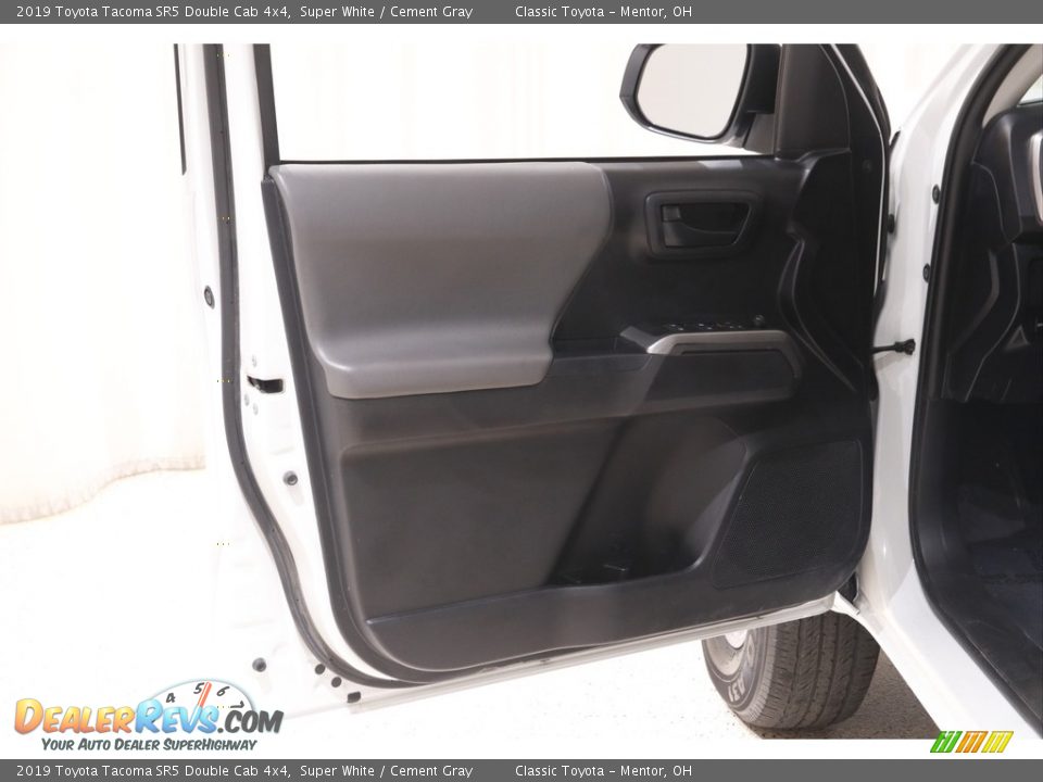 2019 Toyota Tacoma SR5 Double Cab 4x4 Super White / Cement Gray Photo #4