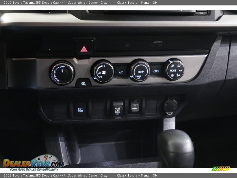2019 Toyota Tacoma SR5 Double Cab 4x4 Super White / Cement Gray Photo #11