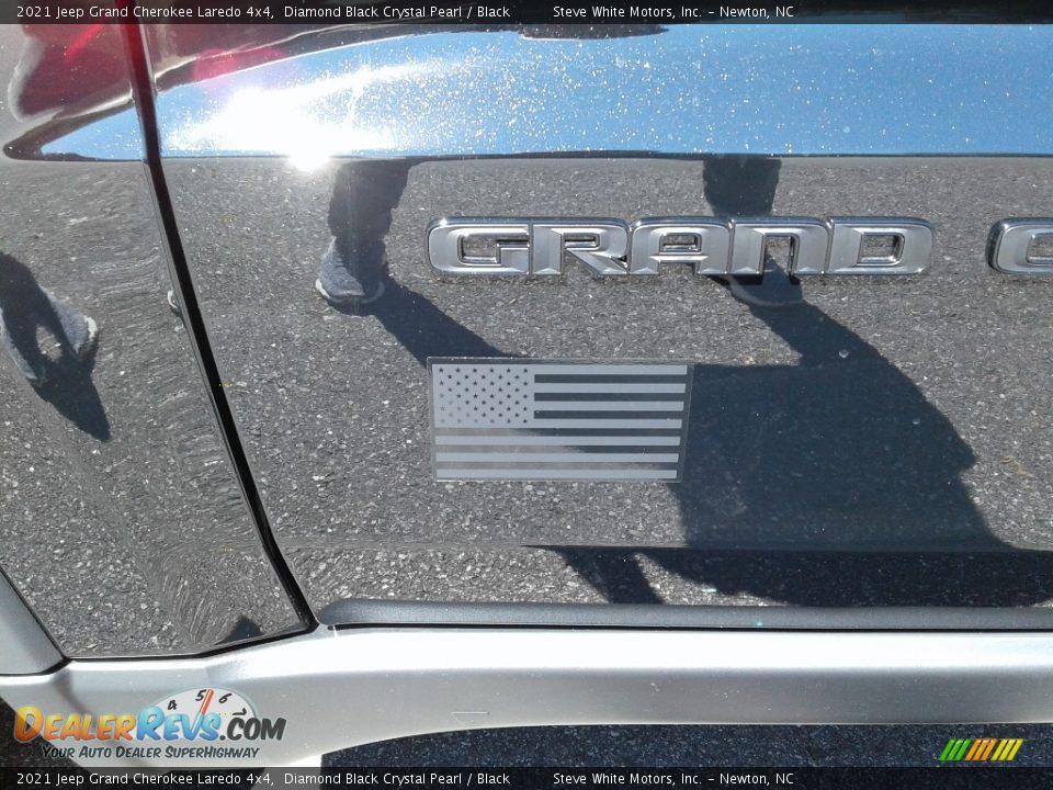 2021 Jeep Grand Cherokee Laredo 4x4 Diamond Black Crystal Pearl / Black Photo #3