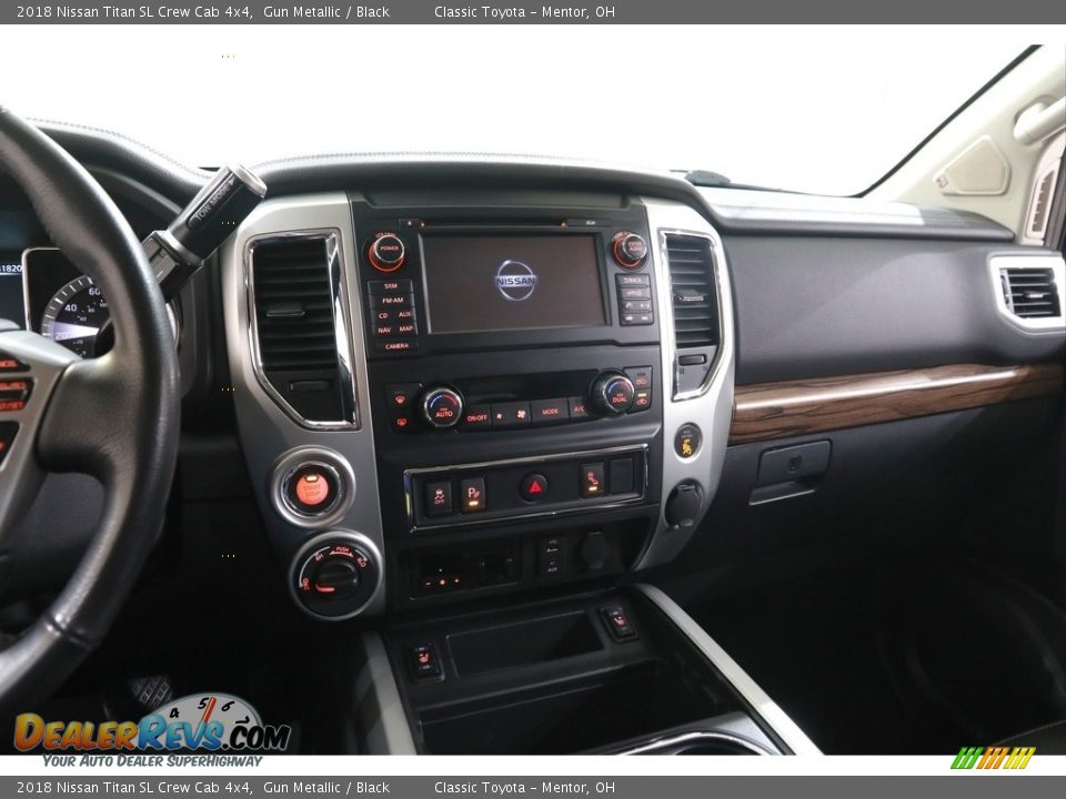 2018 Nissan Titan SL Crew Cab 4x4 Gun Metallic / Black Photo #9