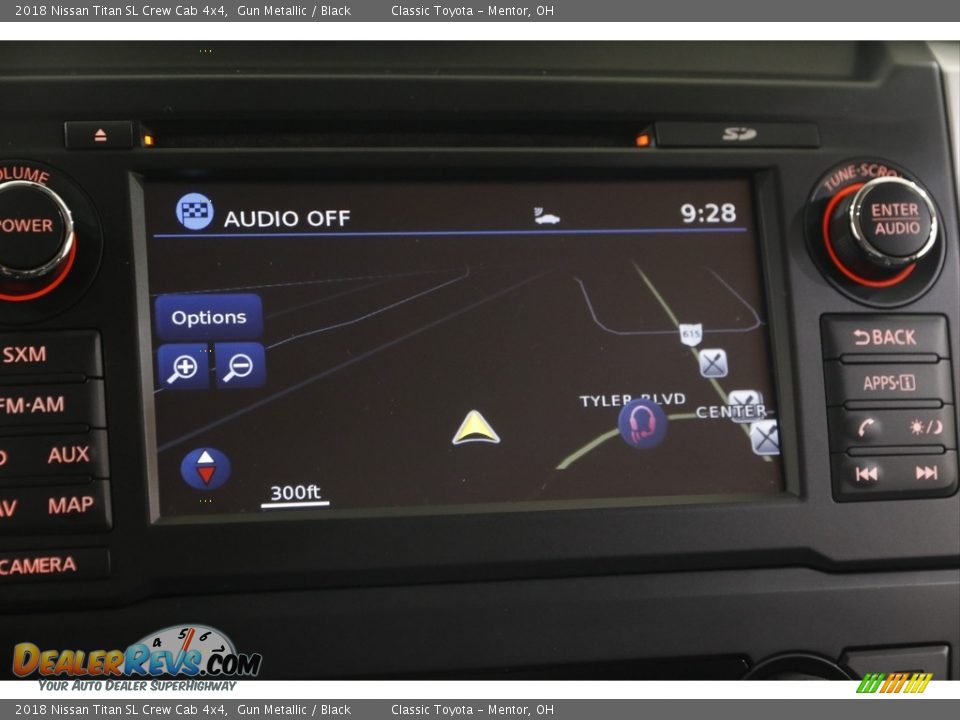 2018 Nissan Titan SL Crew Cab 4x4 Gun Metallic / Black Photo #10