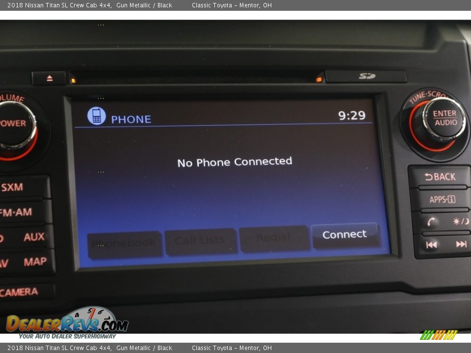 2018 Nissan Titan SL Crew Cab 4x4 Gun Metallic / Black Photo #12