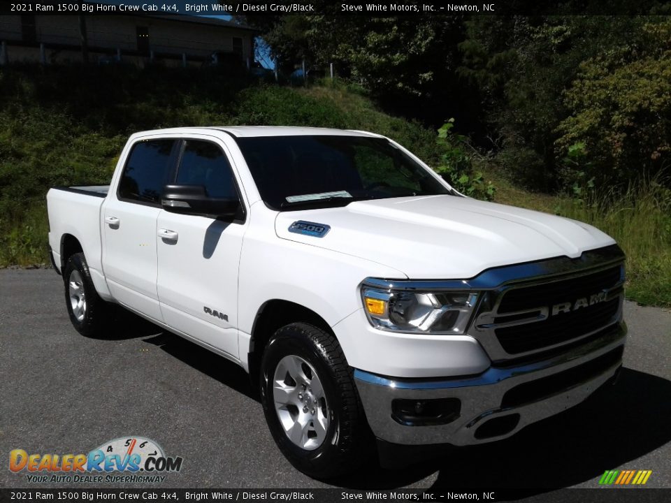 2021 Ram 1500 Big Horn Crew Cab 4x4 Bright White / Diesel Gray/Black Photo #4