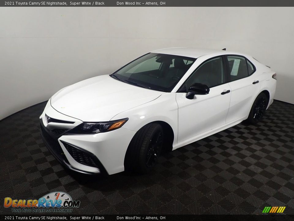 2021 Toyota Camry SE Nightshade Super White / Black Photo #9