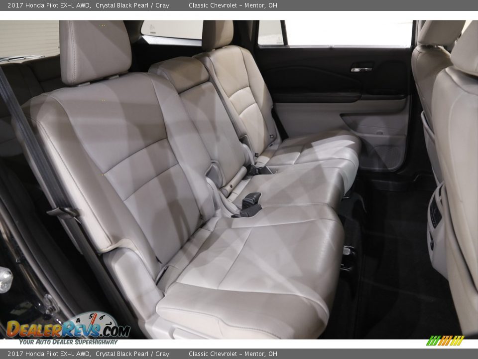 Rear Seat of 2017 Honda Pilot EX-L AWD Photo #17