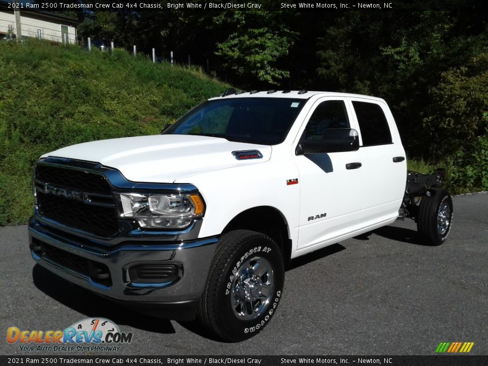 2021 Ram 2500 Tradesman Crew Cab 4x4 Chassis Bright White / Black/Diesel Gray Photo #2