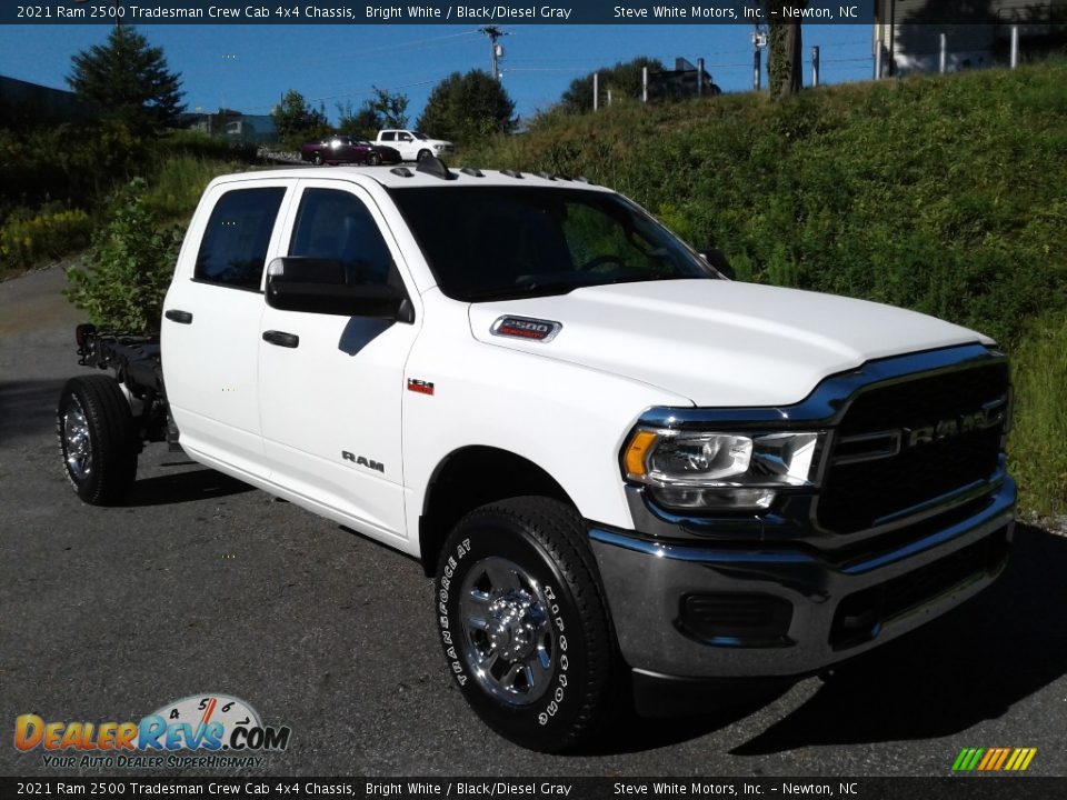 2021 Ram 2500 Tradesman Crew Cab 4x4 Chassis Bright White / Black/Diesel Gray Photo #4