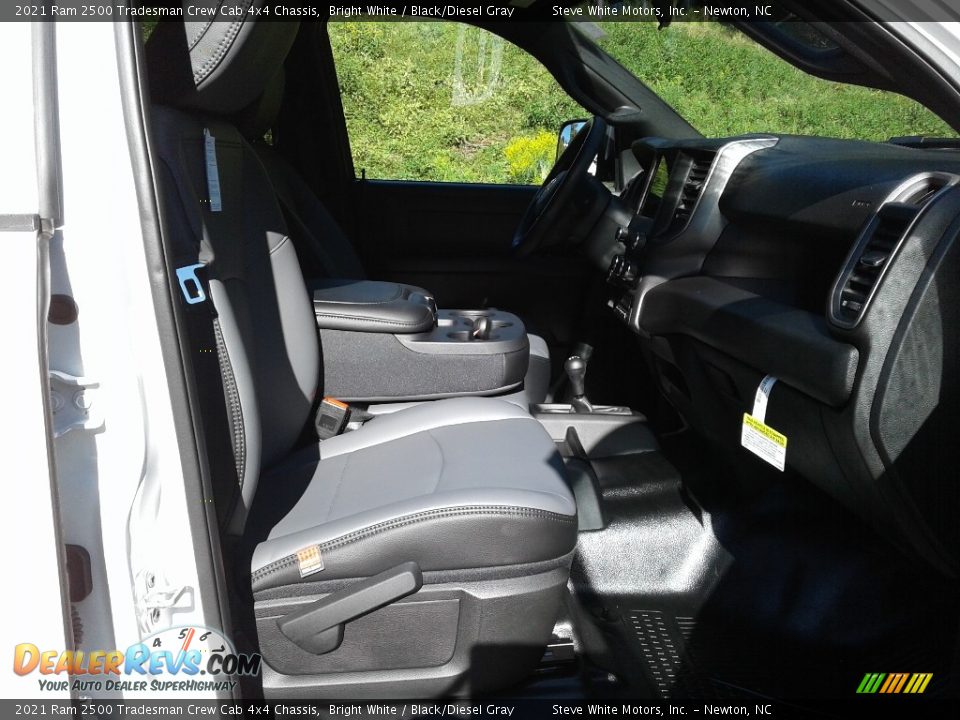 2021 Ram 2500 Tradesman Crew Cab 4x4 Chassis Bright White / Black/Diesel Gray Photo #15