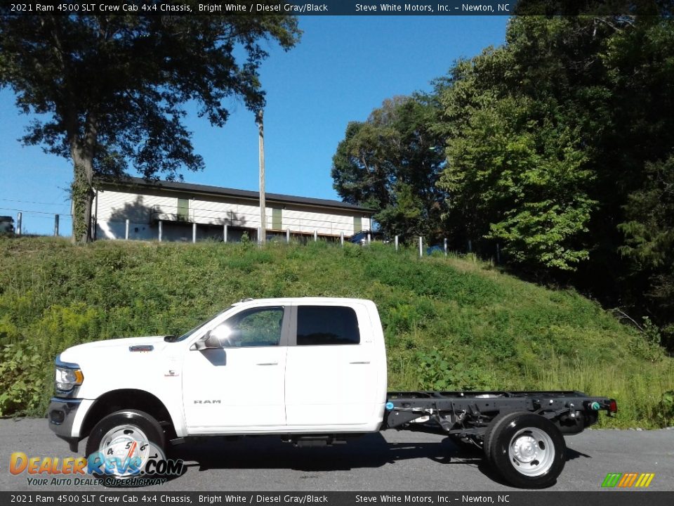 2021 Ram 4500 SLT Crew Cab 4x4 Chassis Bright White / Diesel Gray/Black Photo #1