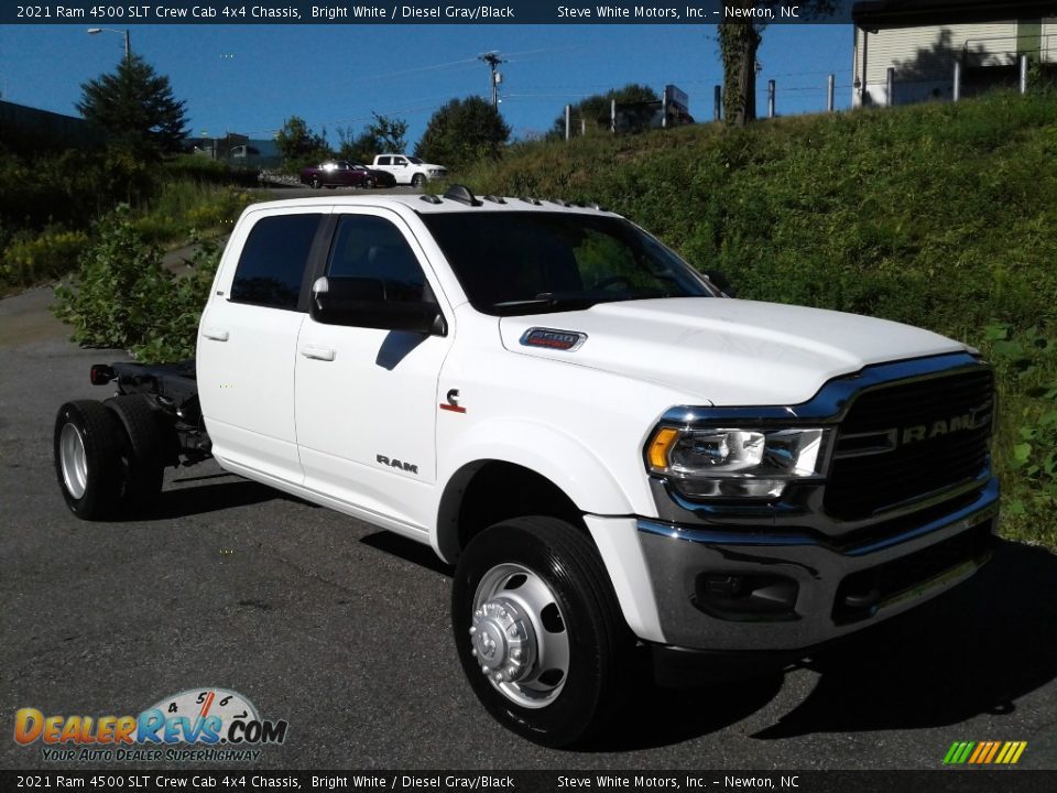 2021 Ram 4500 SLT Crew Cab 4x4 Chassis Bright White / Diesel Gray/Black Photo #4