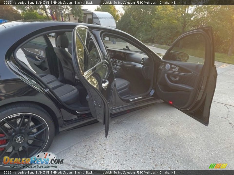 2019 Mercedes-Benz E AMG 63 S 4Matic Sedan Black / Black Photo #14