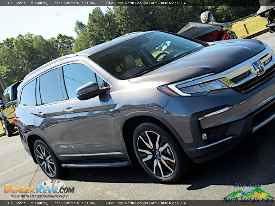 2019 Honda Pilot Touring Lunar Silver Metallic / Gray Photo #30