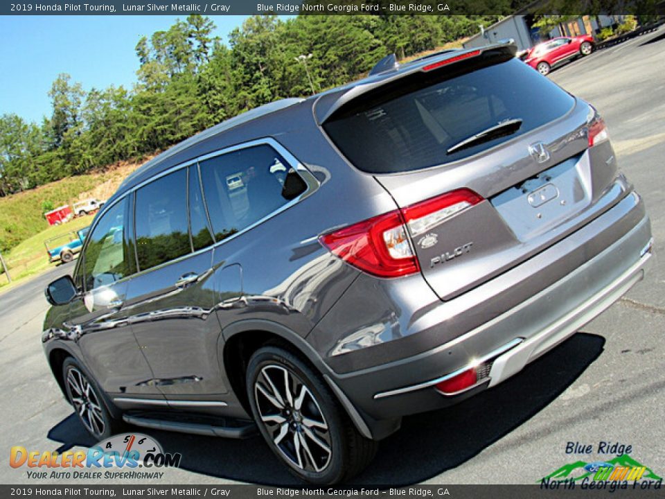 2019 Honda Pilot Touring Lunar Silver Metallic / Gray Photo #32