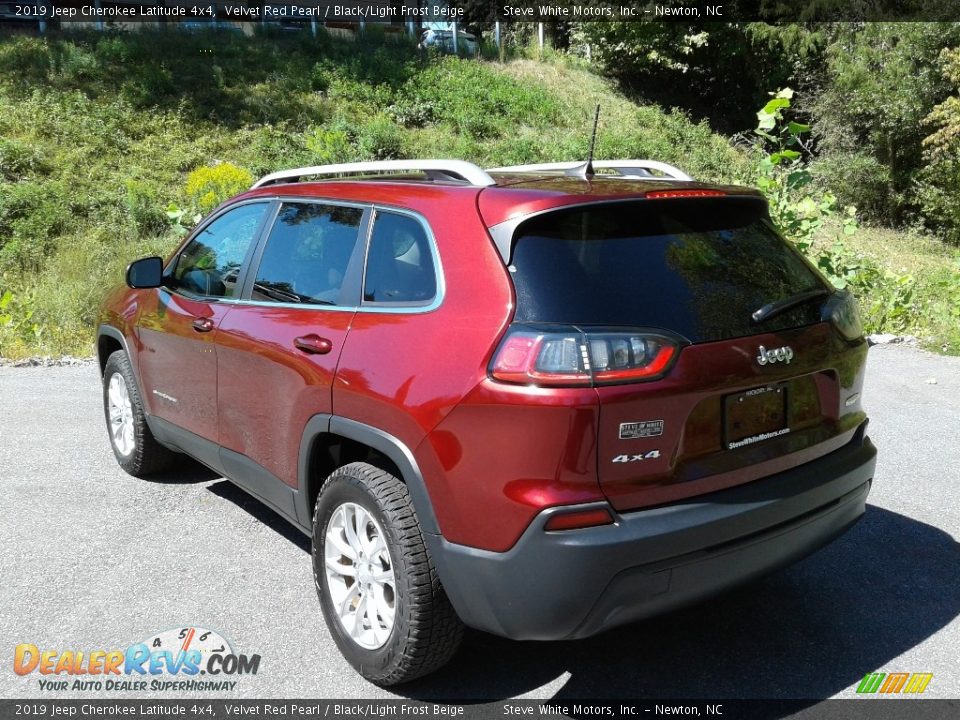 2019 Jeep Cherokee Latitude 4x4 Velvet Red Pearl / Black/Light Frost Beige Photo #8