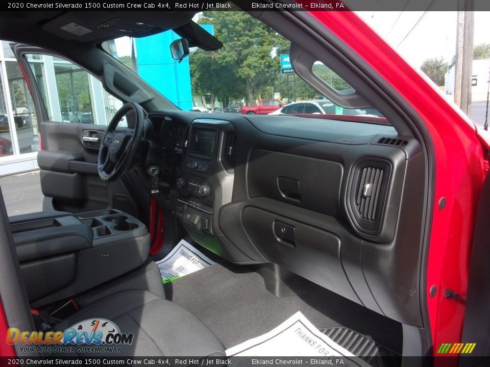 2020 Chevrolet Silverado 1500 Custom Crew Cab 4x4 Red Hot / Jet Black Photo #18